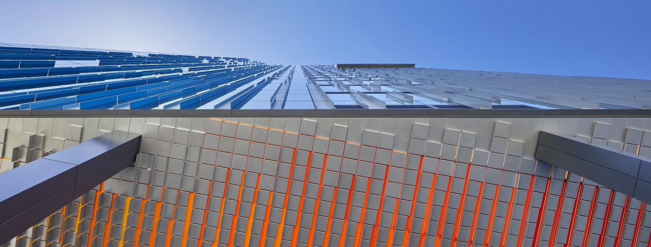 Amazon Nitro looking up