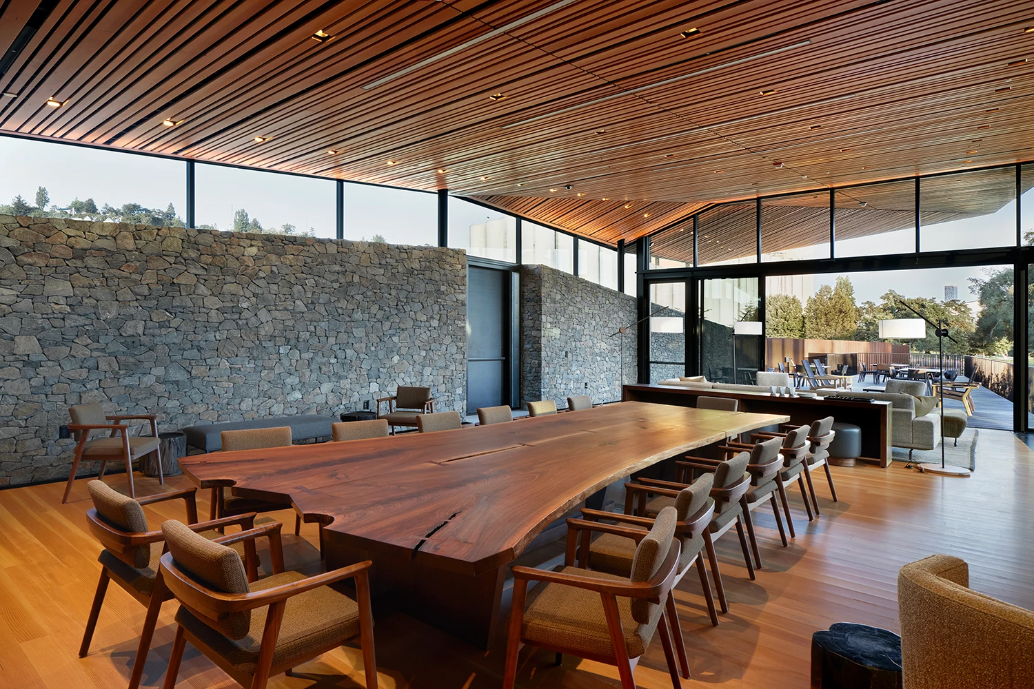 Expedia Prow interior conference table