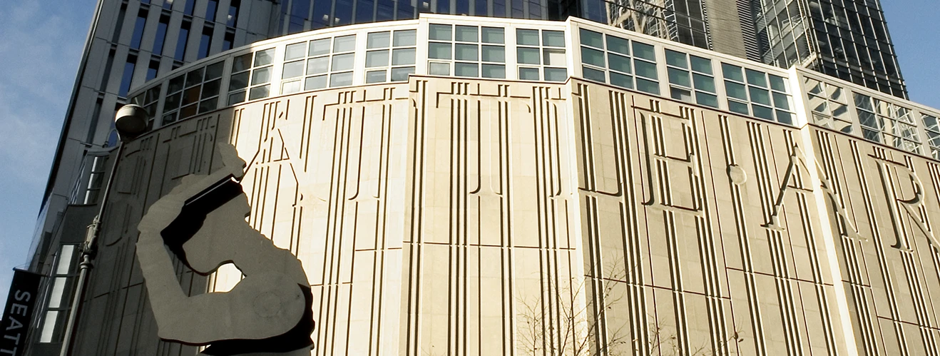 Seattle Art Museum hammering man